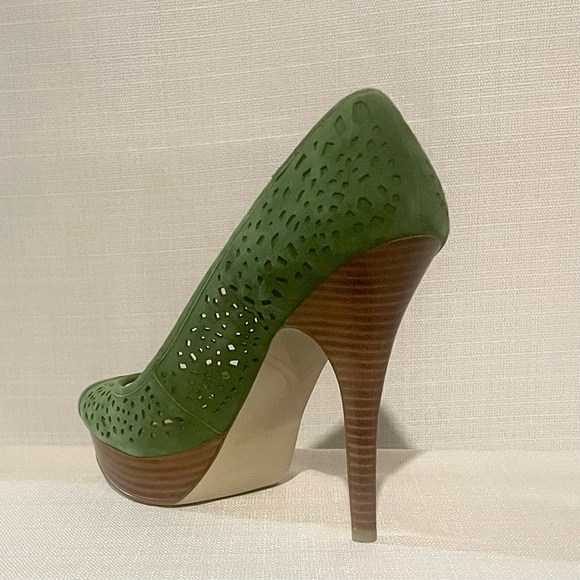 EA Sully Perforated Suede Platform Pump - Picture 11 of 13